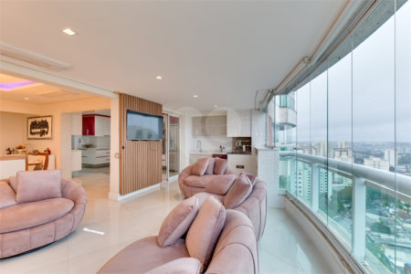 Apartamento à venda com 4 suítes em Vila Sofia, São Paulo, SP