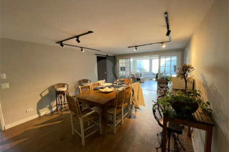 Casa à venda com 4 suítes no condomínio Fechado, São Paulo - SP