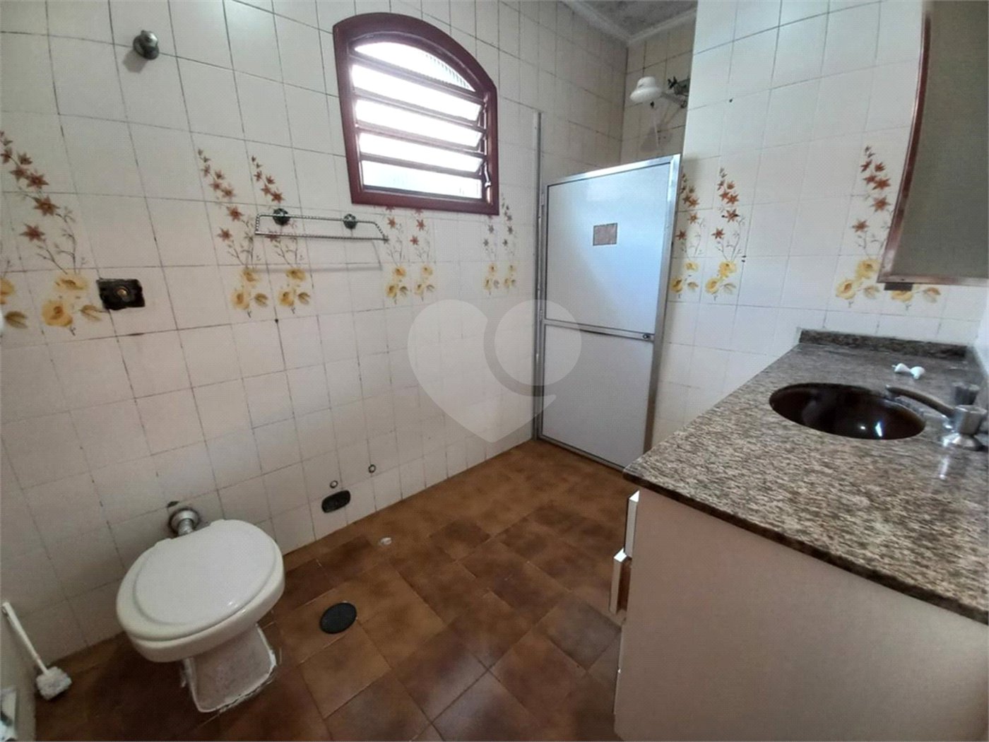 Casa à venda com 3 quartos, sendo 1 suíte, em Jardim das Vertentes, São Paulo, SP
