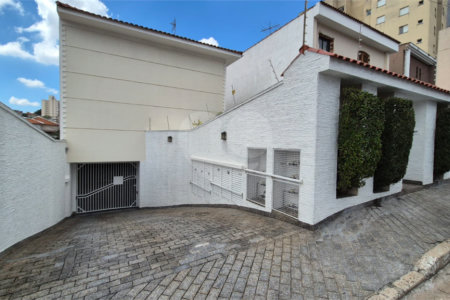 Casa à venda com 3 quartos, sendo 1 suíte, no condomínio Indefinido_ernani Pinto_439, São Paulo - SP