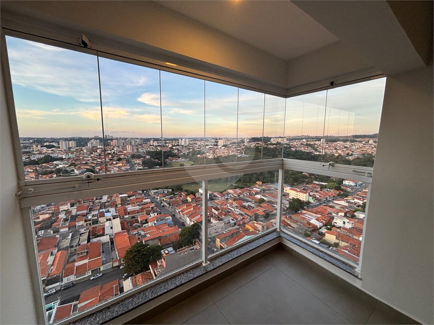 Apartamento à venda com 2 quartos, sendo 1 suíte, em Vila Hortência, Sorocaba, SP