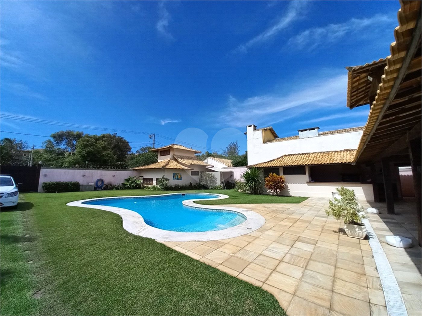 Casa à venda com 4 quartos, sendo 3 suítes,  em Geribá, Armação dos Búzios, RJ