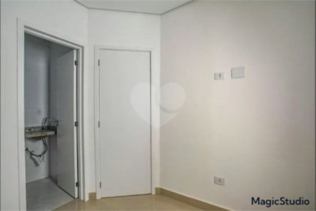 Apartamento com 2 dormitórios , sendo 1 suíte , 1 vaga , á venda na Vila Humaitá em Santo André.