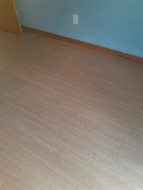 Casa à venda ou para alugar com 4 suítes em Chácaras São Carlos, Cotia, SP