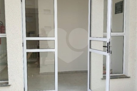 Apartamento no Condomínio Parque dos Manacás.