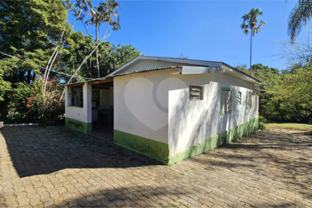 Chácara à venda com 3 quartos, sendo 2 suítes, em Jardim Estância Brasil, Atibaia, SP