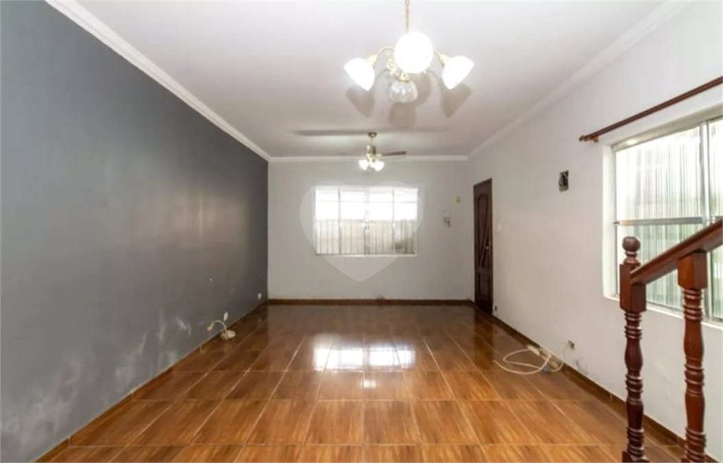 Casa à venda com 5 quartos, sendo 1 suíte, em Vila Rosália, Guarulhos, SP