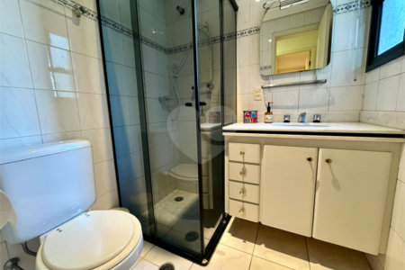 Apartamento à venda com 4 quartos, sendo 2 suítes,  em Pinheiros, São Paulo, SP
