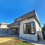 Casa à venda com 3 suítes no condomínio Reserva dos Jatobás, Louveira - SP
