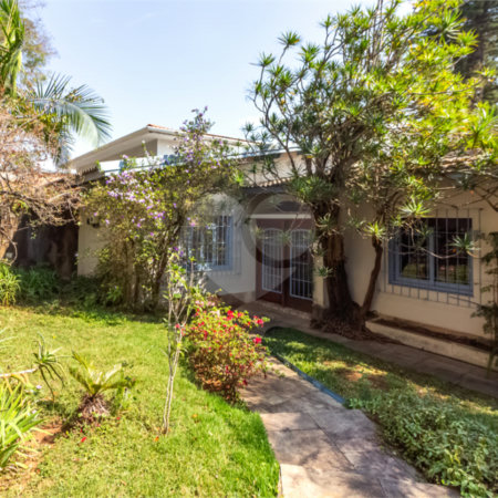 Casa à venda com 4 quartos, sendo 2 suítes, em Chácara Flora, São Paulo, SP