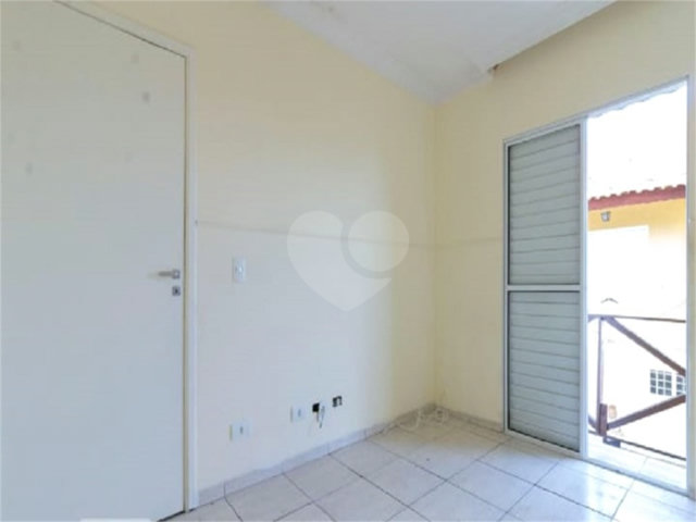 Casa para alugar com 2 quartos, sendo 1 suíte,  no condomínio Nova Carioba, São Paulo - SP