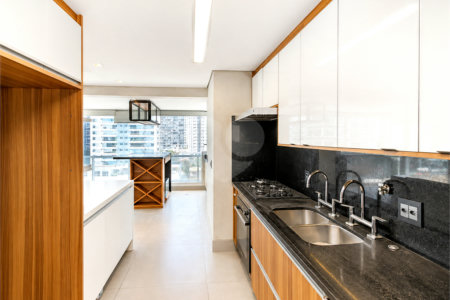 Apartamento à venda com 4 suítes em Cidade Monções, São Paulo, SP