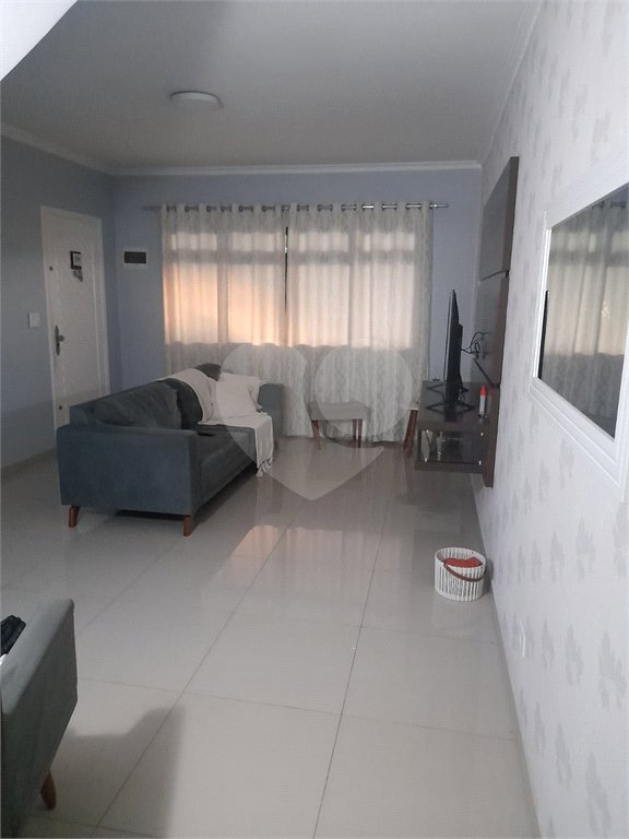 Sobrado à venda com 3 quartos, sendo 1 suíte, em Vila Curuçá, São Paulo, SP