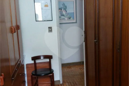 Casa à venda com 3 quartos no condomínio Travessa Quefren,21, São Paulo - SP