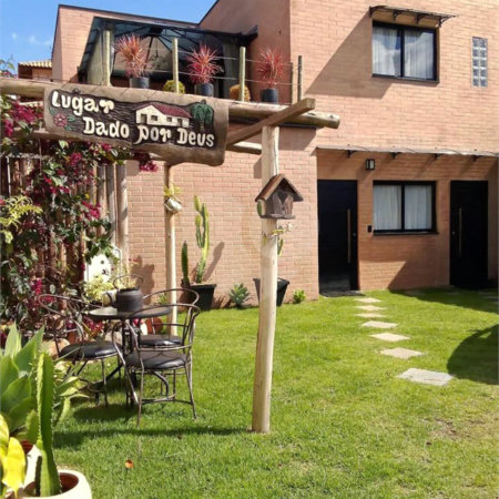 Casa à venda com 5 quartos, sendo 3 suítes,  em Jardim dos Pinheiros, Atibaia, SP