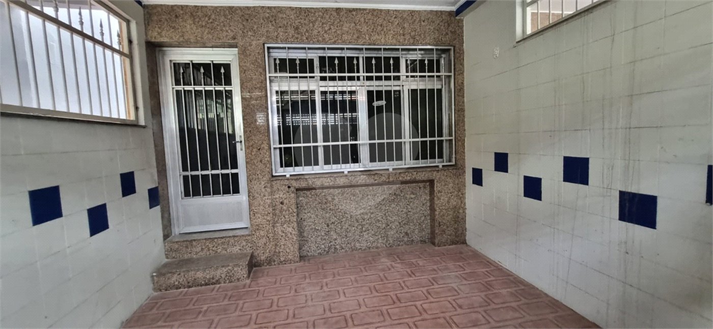Sobrados com Renda, 300 m² Construídos em Terreno de 250 m²à venda no Jardim Vila Formosa, São Paulo