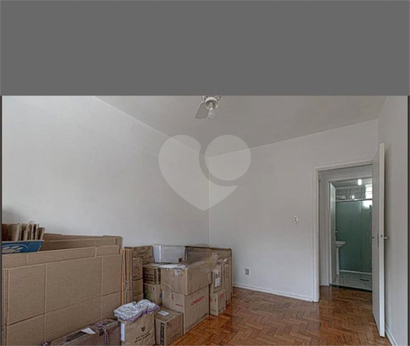 Apartamento à venda com 3 quartos, sendo 1 suíte,  em Aclimação, São Paulo, SP