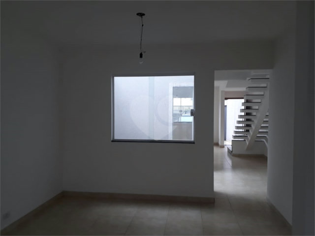 Sobrado à venda com 3 quartos, sendo 1 suíte,  em Tremembé, São Paulo, SP