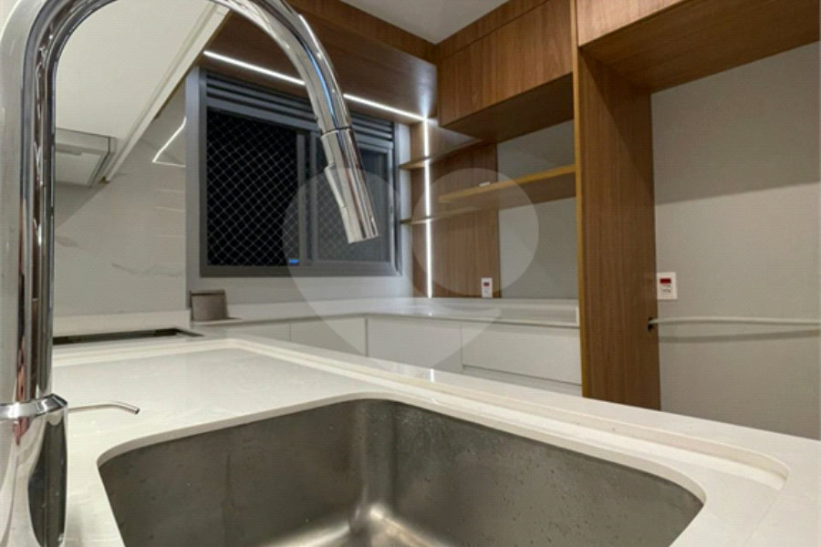 Apartamento à venda ou para alugar com 3 quartos, sendo 1 suíte, em Barra Funda, São Paulo, SP