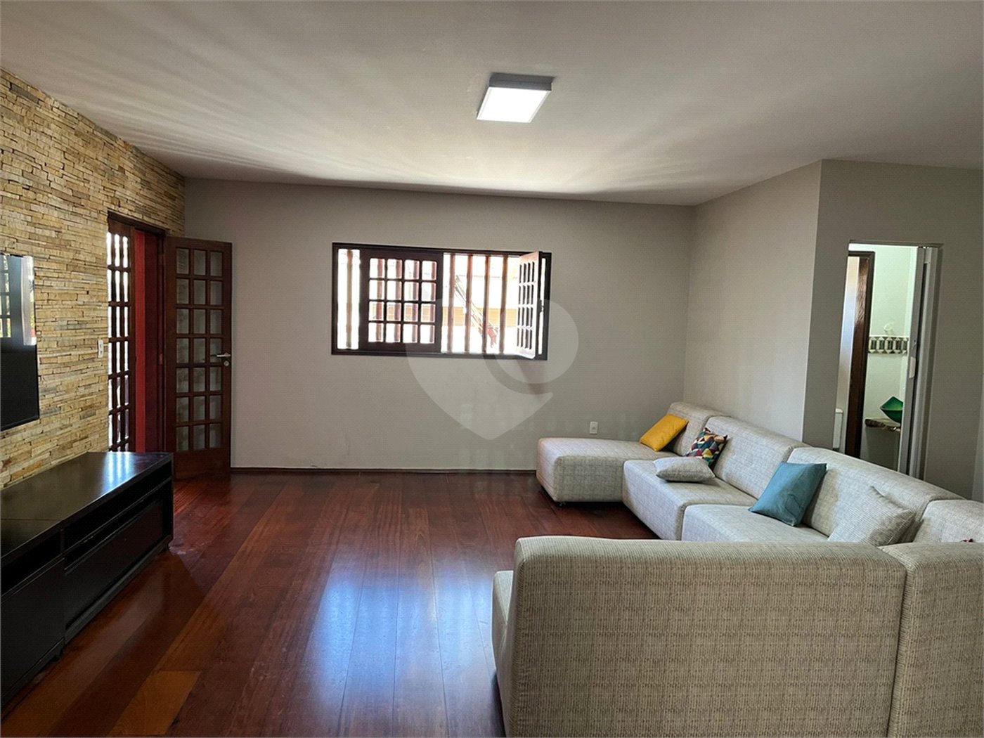 Casa Térrea à venda com 5 quartos, sendo 3 suítes,  em Vila Oliveira, Mogi das Cruzes, SP