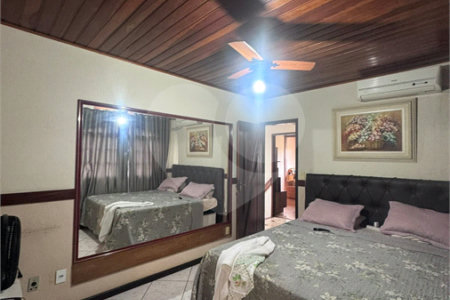Casa à venda com 5 quartos, sendo 1 suíte, no condomínio Pedra Bonita, Rio de Janeiro - RJ