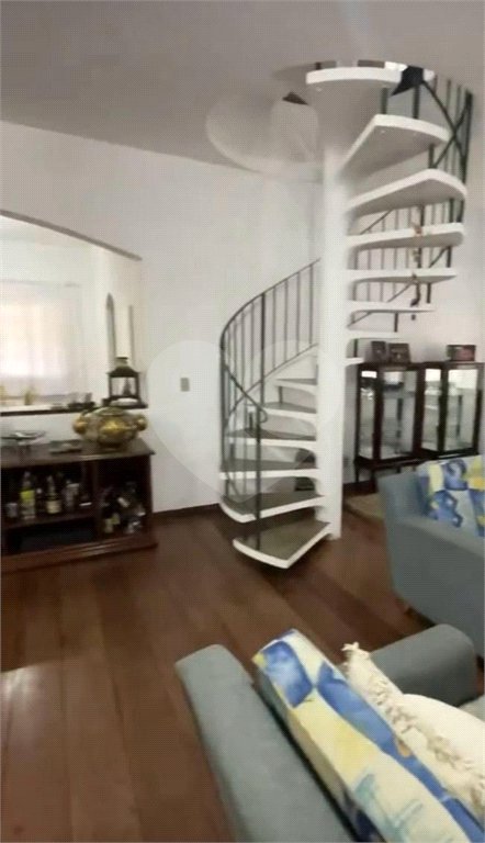 Casa à venda com 6 quartos, sendo 2 suítes, em Mato Dentro, Mairiporã, SP