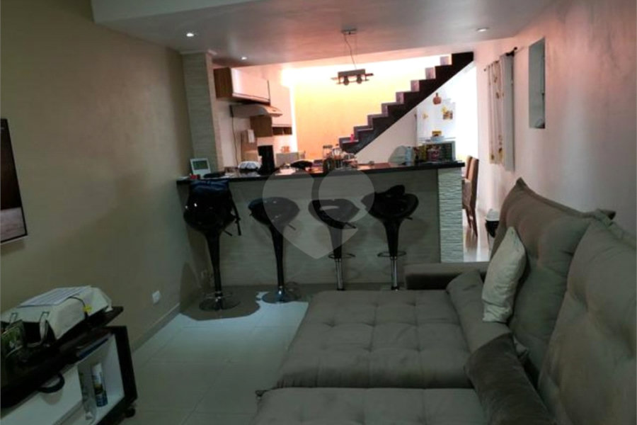 Sobrado à venda com 3 suítes em Jaraguá, São Paulo, SP