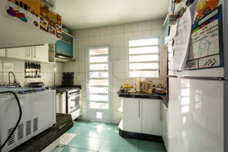Casa à venda com 3 quartos, sendo 1 suíte, no condomínio Inter Ville Condominium House, São Paulo - SP