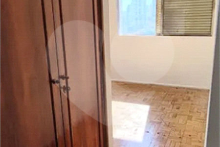 Apartamento à venda com 4 quartos, sendo 1 suíte, em Vila Olímpia, São Paulo, SP