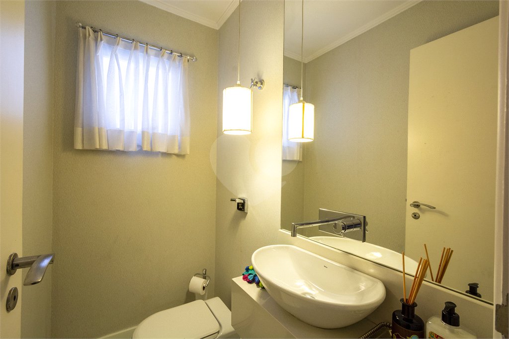 Apartamento à venda com 3 quartos, sendo 1 suíte,  em Jardim Marajoara, São Paulo, SP