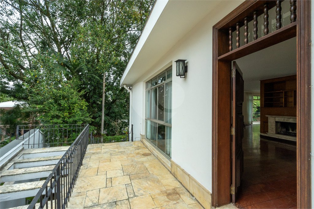 Casa Térrea à venda ou para alugar com 4 suítes em Jardim Marajoara, São Paulo, SP
