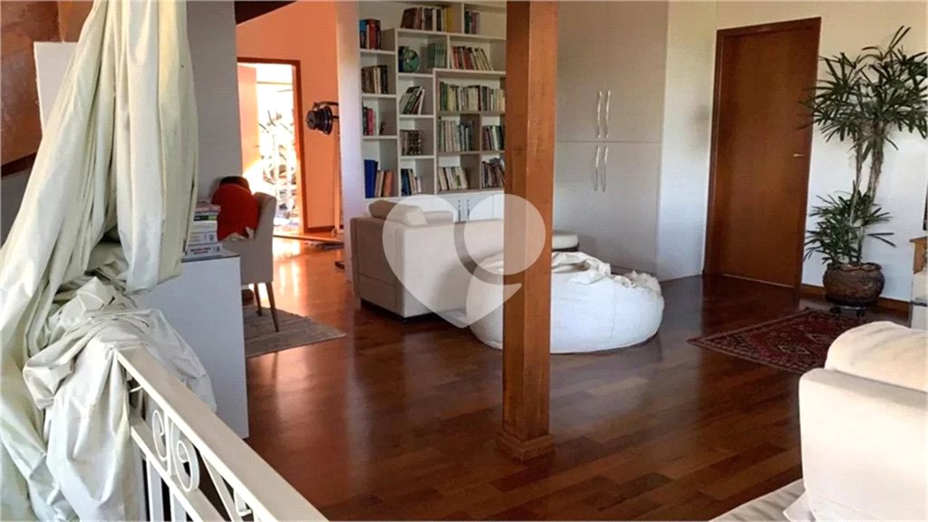 Casa à venda com 4 suítes no condomínio Suíça da Cantareira, Mairiporã - SP