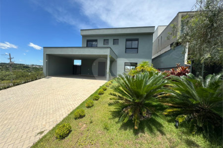 Casa à venda com 4 suítes no condomínio Villas do Golf, Itu - SP