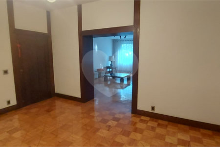 Apartamento à venda com 4 quartos, sendo 1 suíte,  em Laranjeiras, Rio de Janeiro, RJ