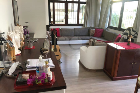Casa de Vila à venda com 4 quartos, sendo 2 suítes, em Jardim dos Estados, São Paulo, SP