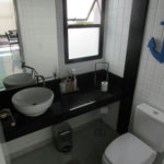 Casa de Alto Padrão com 5 Suítes e Lazer Completo– Guarujá