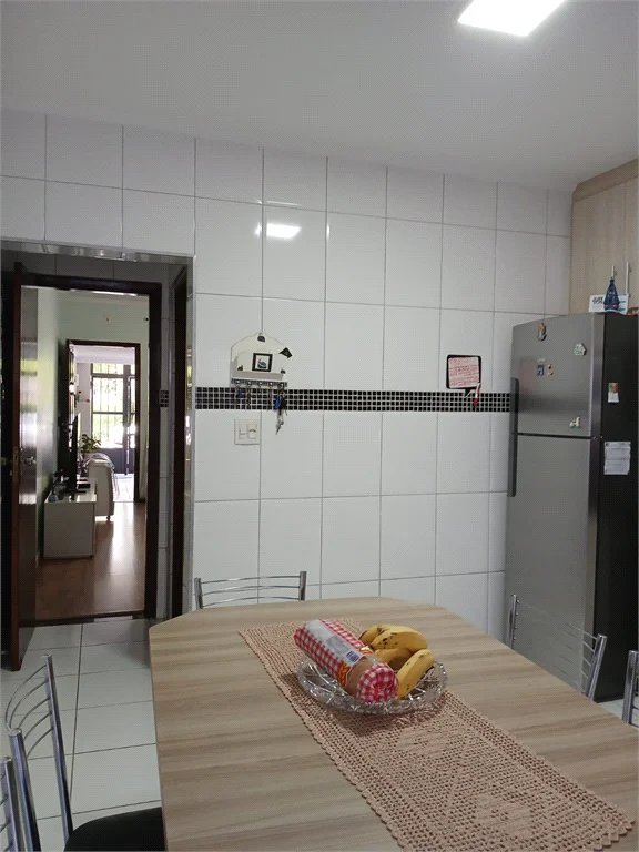 Sobrado à venda com 3 quartos, sendo 1 suíte, em Jardim Humaitá, São Paulo, SP
