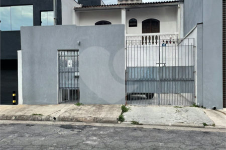 Casa à venda com 3 quartos, sendo 1 suíte, em Gopoúva, Guarulhos, SP