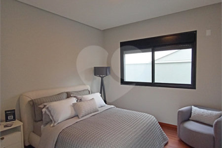 Casa à venda com 4 quartos, sendo 3 suítes,  no condomínio Alphaville Nova Esplanada 3, Votorantim - SP