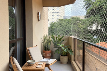 Apartamento à venda com 3 quartos, sendo 1 suíte, em Alto da Boa Vista, São Paulo, SP