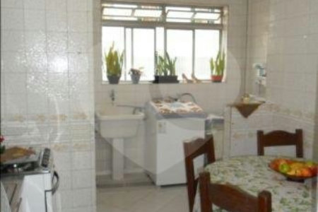 Apartamento à venda com 3 quartos, sendo 1 suíte, em Moema, São Paulo, SP