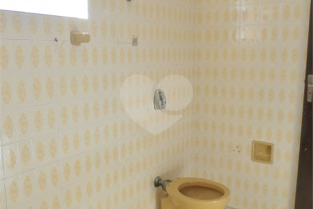 Sobrado Conservado na Saúde- 230m2 - 3 Quartos/1 Suíte/2 Vagas