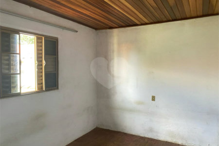 Casa térrea para venda na Vila Faria.