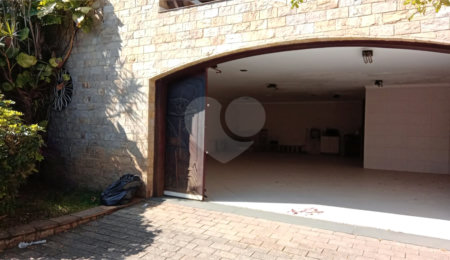 Sobrado à venda com 4 quartos, sendo 1 suíte,  em Vila Rosália, Guarulhos, SP