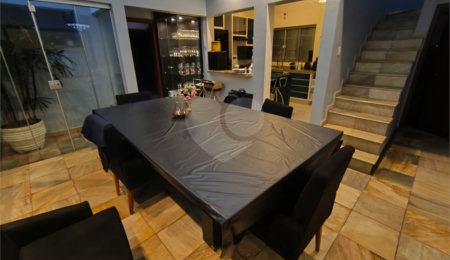 Casa à venda com 3 quartos, sendo 1 suíte,  em Vila Nastri, Itapetininga, SP