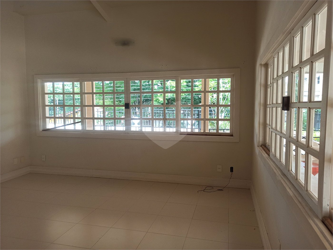 Casa à venda ou para alugar com 6 quartos, sendo 4 suítes, em Jardim Itaperi, Atibaia, SP