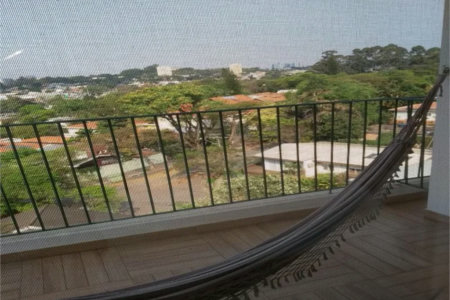 Casa à venda com 5 suítes em Vila Pirajussara, São Paulo, SP