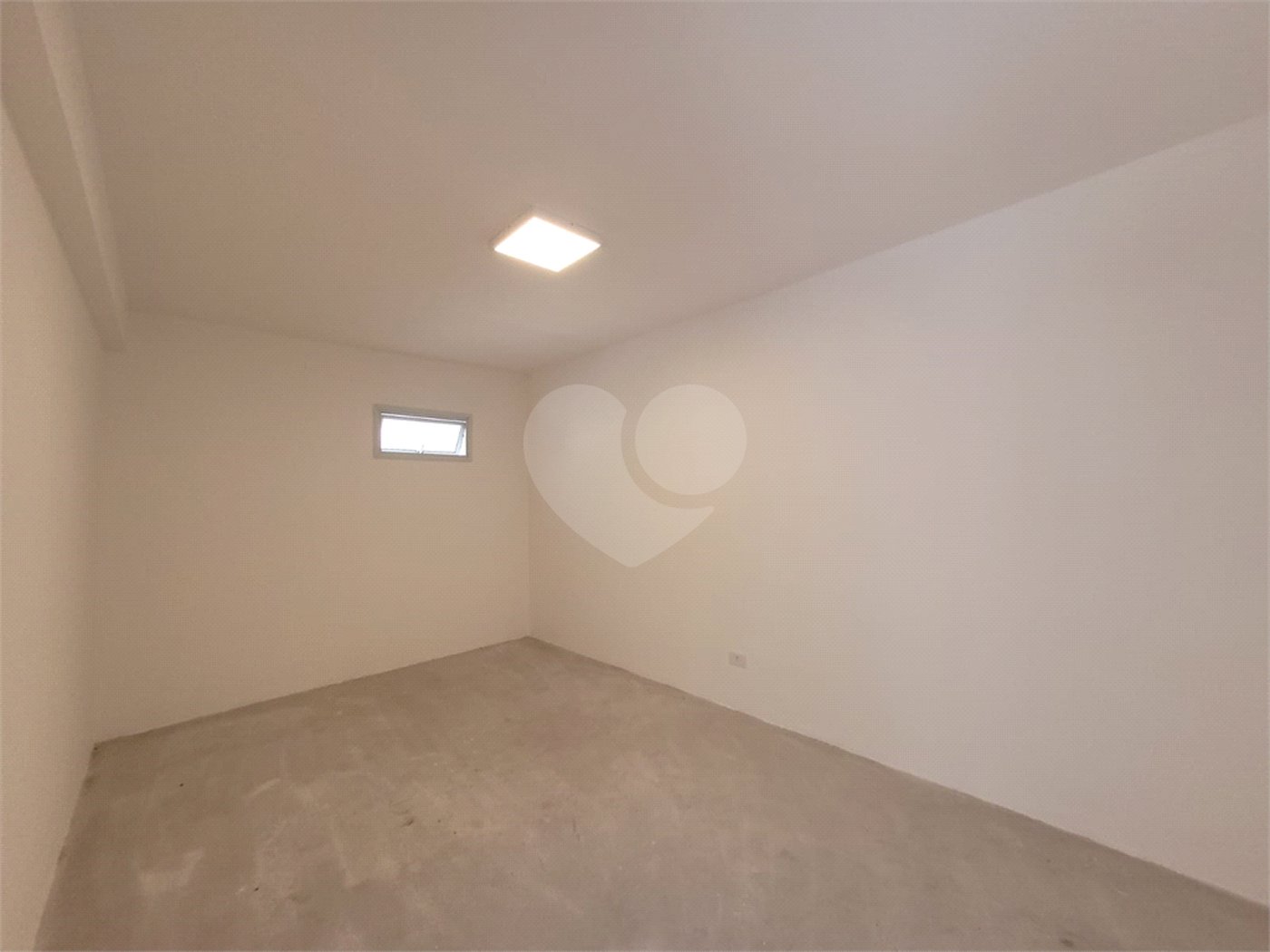 Casa Térrea à venda ou para alugar com 4 quartos, sendo 3 suítes,  em Horto Florestal, São Paulo, SP