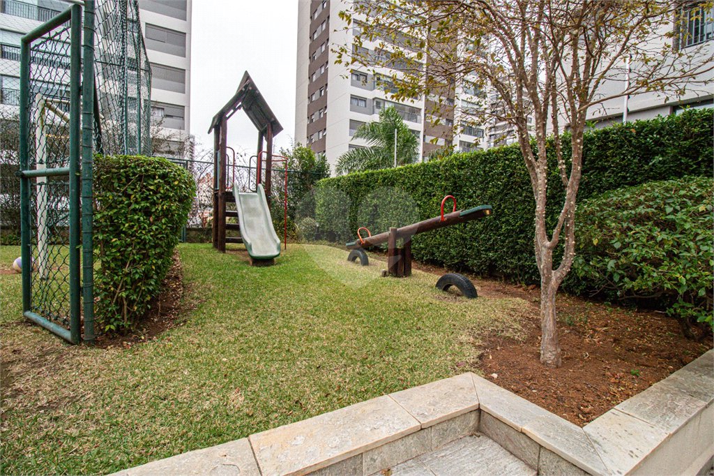 Apartamento à venda com 4 quartos, sendo 2 suítes, em Jardim Prudência, São Paulo, SP