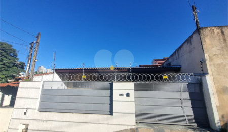 Casa à venda com 4 quartos, sendo 1 suíte,  em Jardim São Carlos, Sorocaba, SP